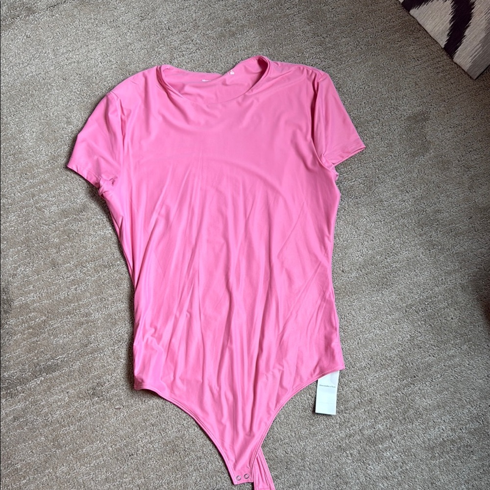 Abercrombie & Fitch Soft Matte Seamless Tee Pink Bodysuit